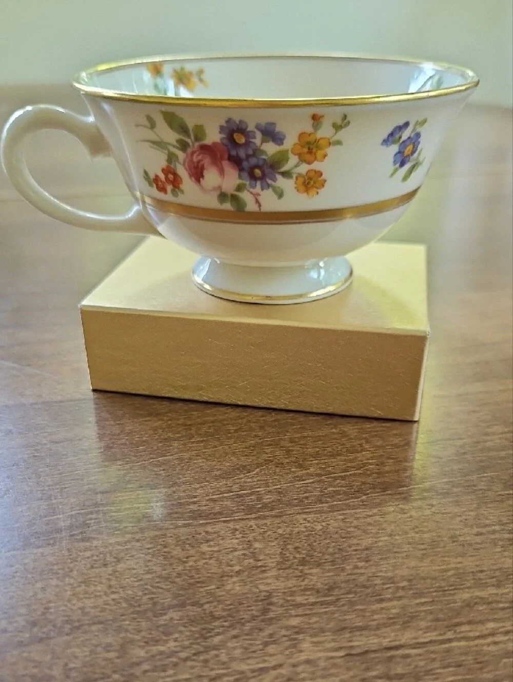 Coxon Belleek Floral Bouquet Tea Cups, Set of 3